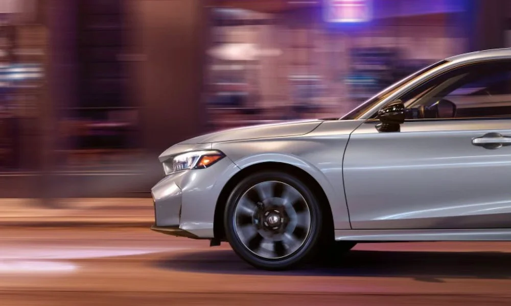 The front end of a 2025 Honda Civic