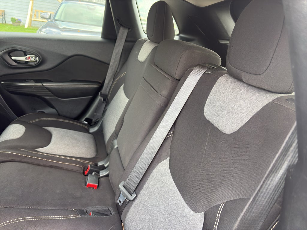 2017 Jeep Cherokee Altitude