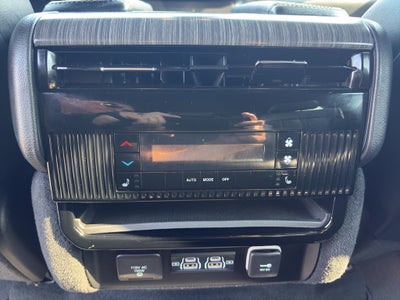 2024 Jeep Wagoneer L Series III
