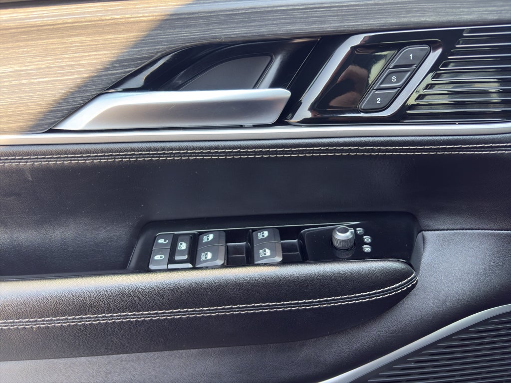2024 Jeep Wagoneer L Series III