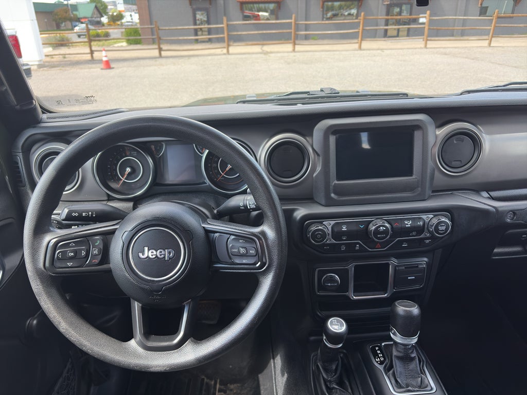 2022 Jeep Gladiator Willys Sport