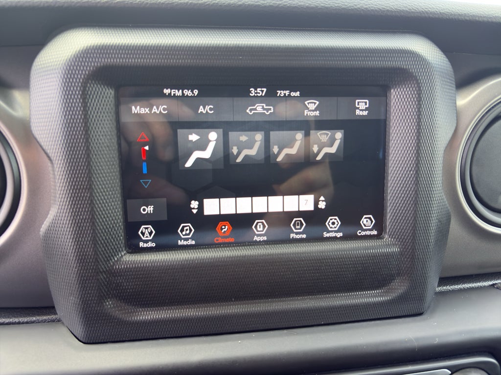 2022 Jeep Gladiator Willys Sport
