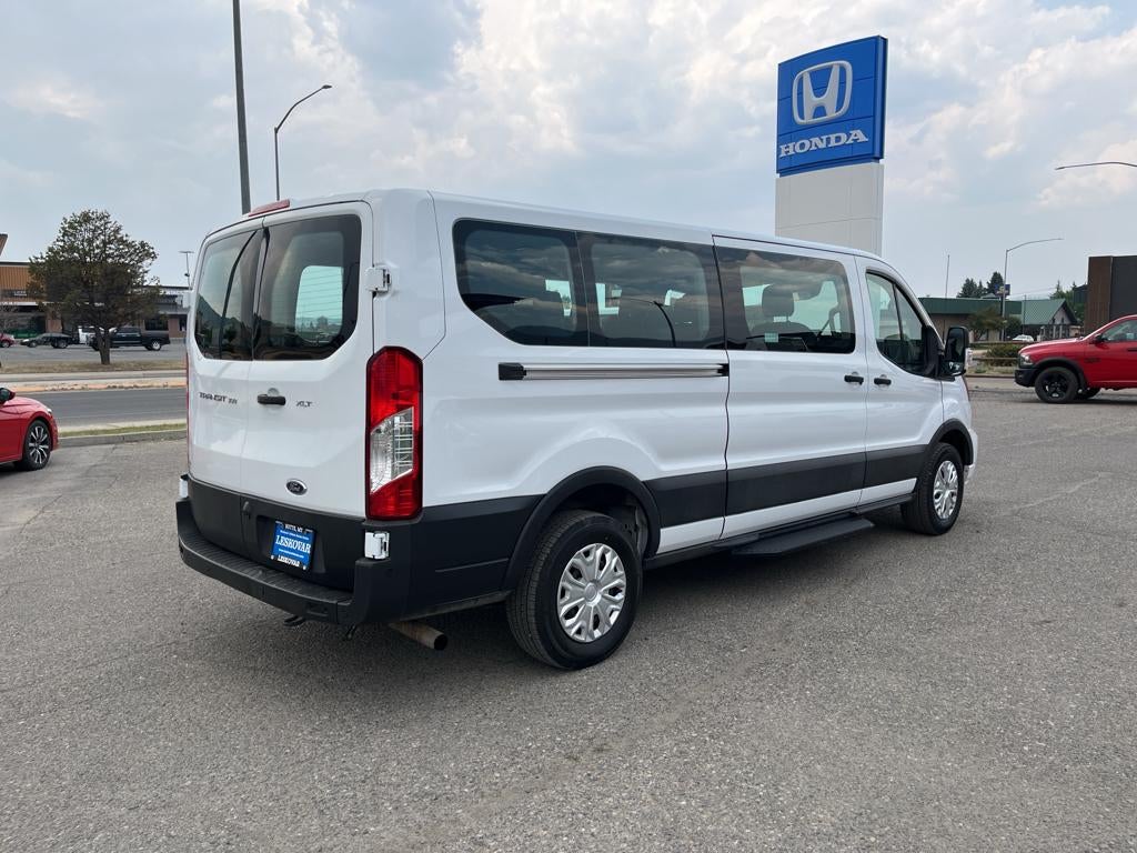 2023 Ford Transit Wagon XLT