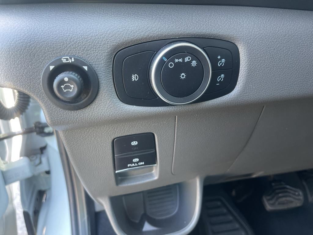 2023 Ford Transit Wagon XLT