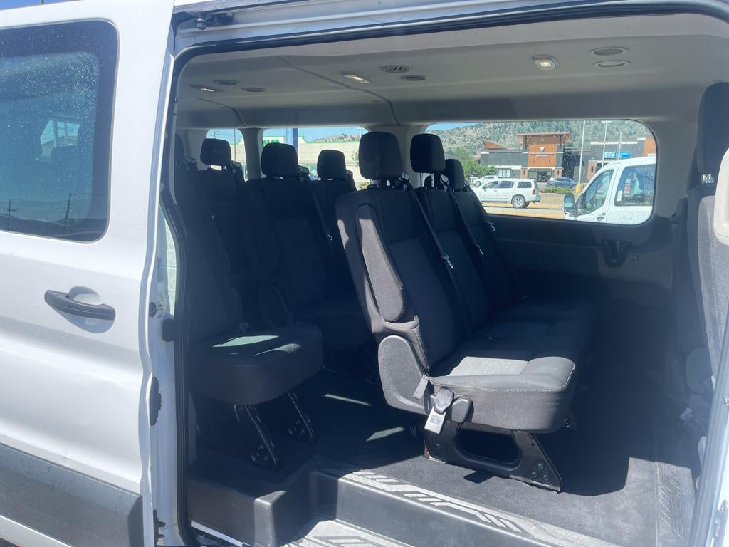 2023 Ford Transit Wagon XLT