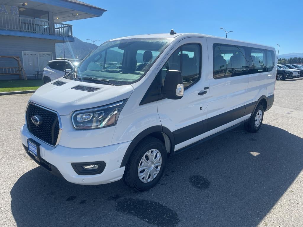 2023 Ford Transit Wagon XLT
