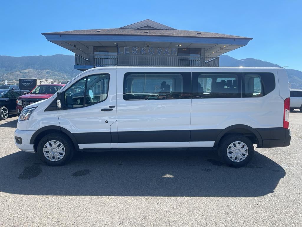 2023 Ford Transit Wagon XLT