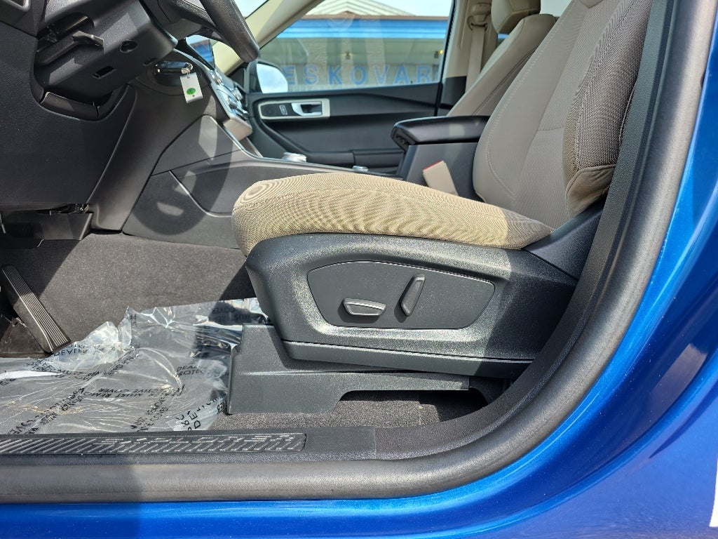 2023 Ford Explorer Base