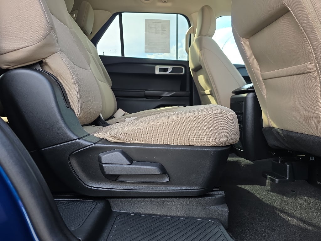 2023 Ford Explorer Base