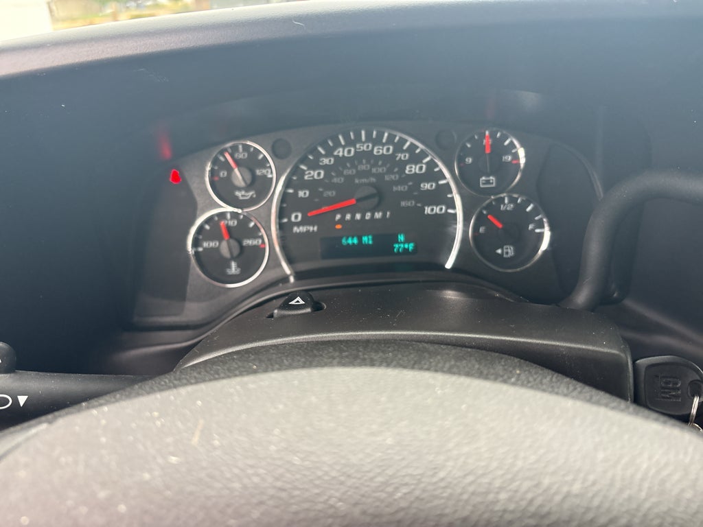 2024 Chevrolet Express Passenger LT - Photo 10