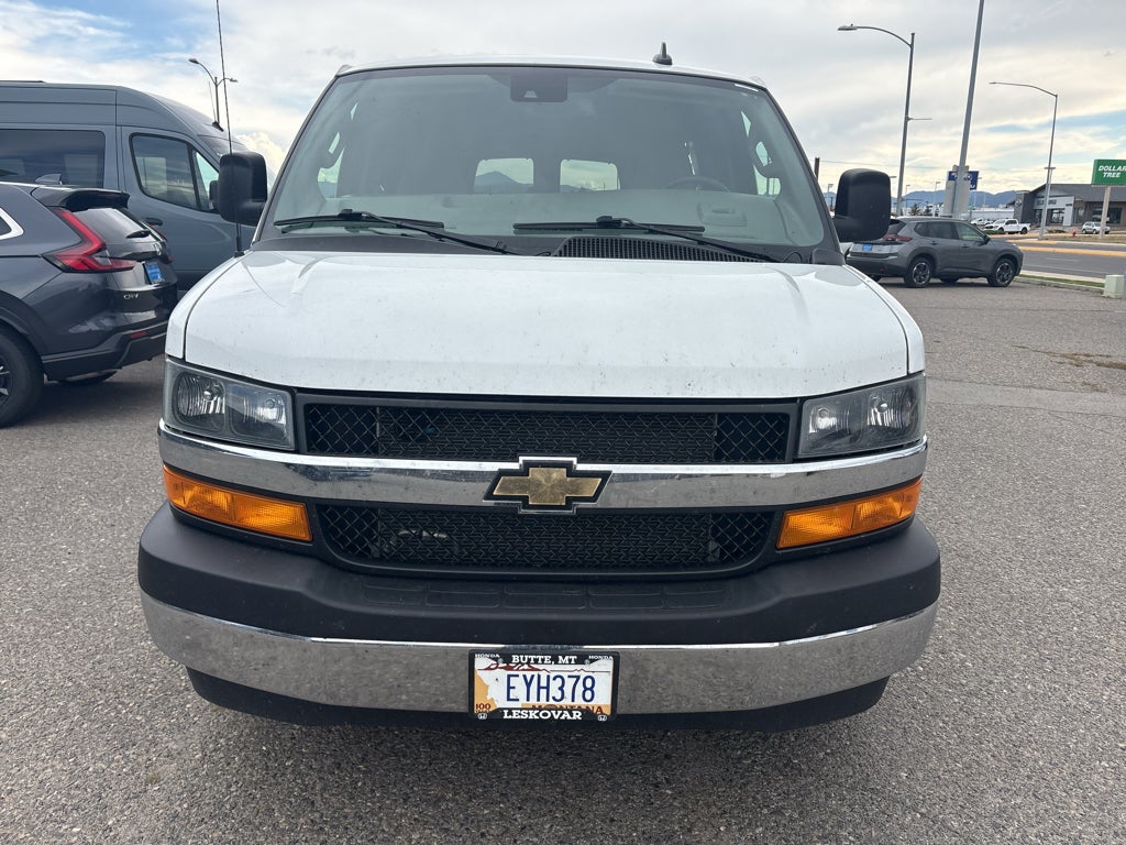 2024 Chevrolet Express Passenger LT - Photo 5