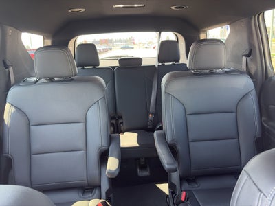 2025 Chevrolet Traverse AWD LT