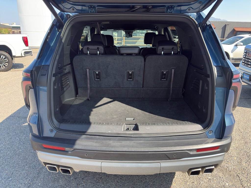 2025 Chevrolet Traverse AWD LT