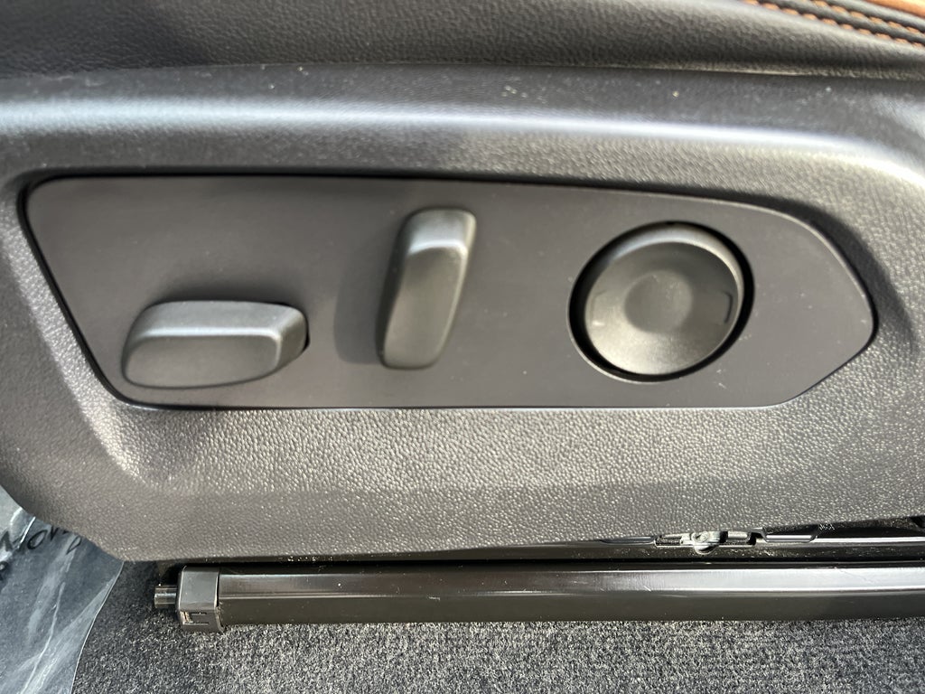 2024 GMC Canyon 4WD AT4