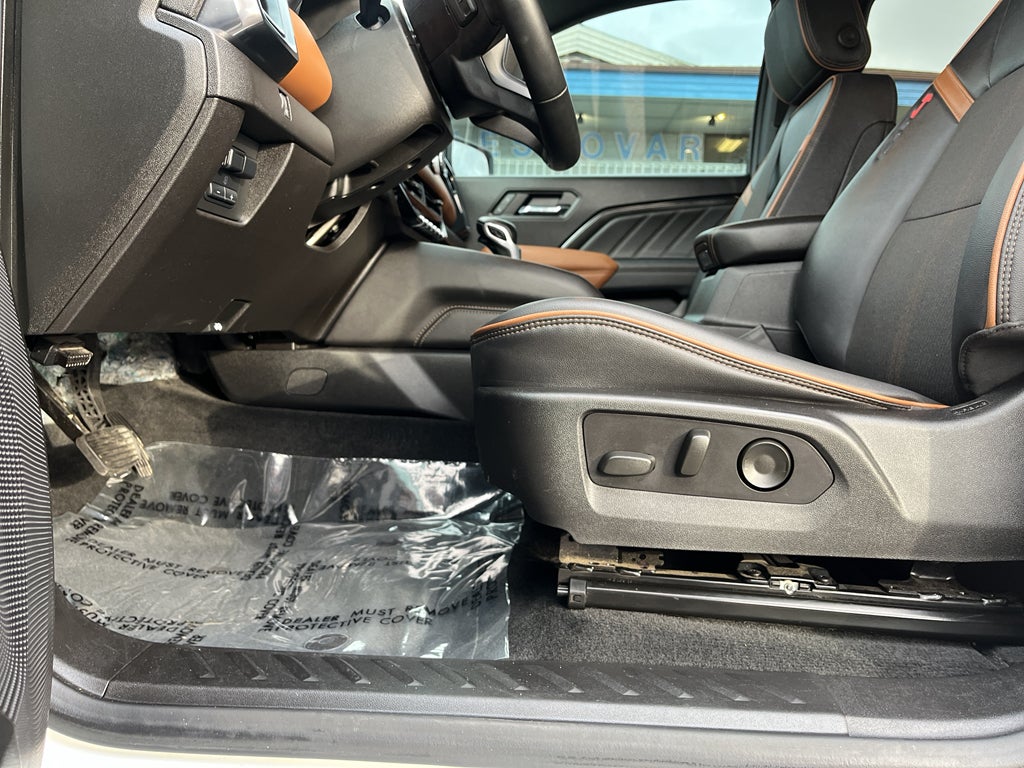 2024 GMC Canyon 4WD AT4