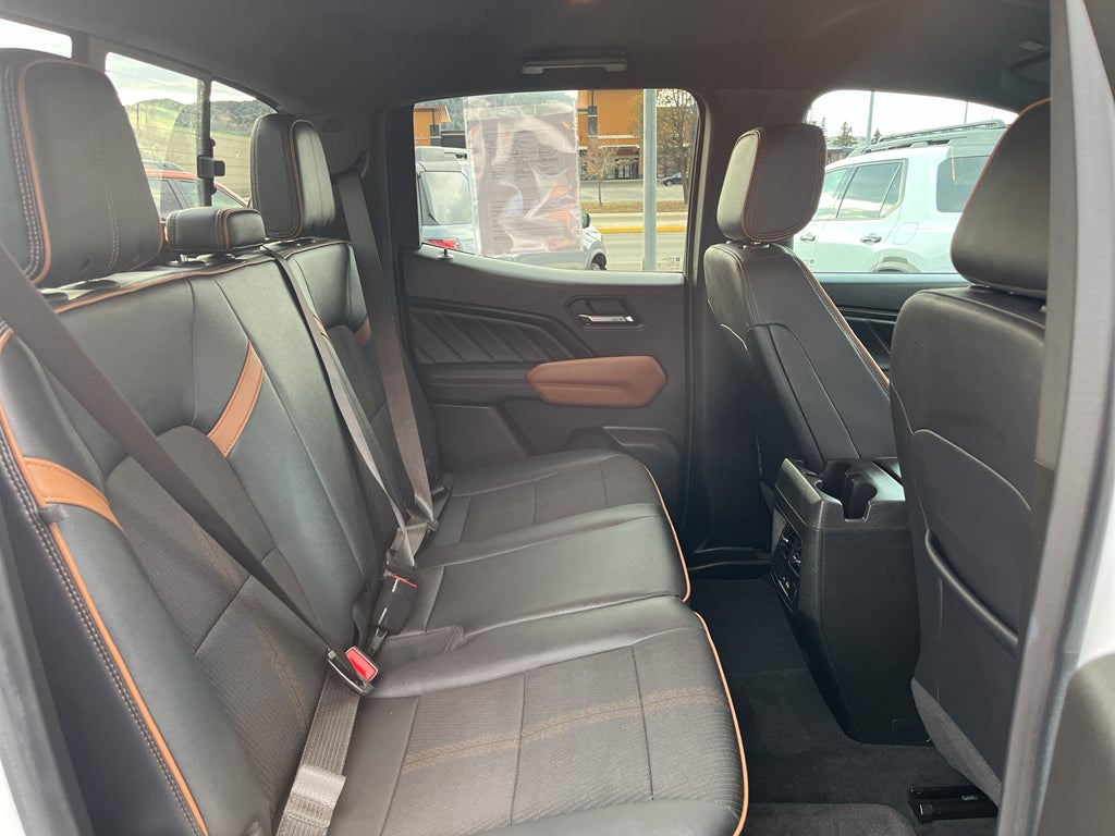 2024 GMC Canyon 4WD AT4