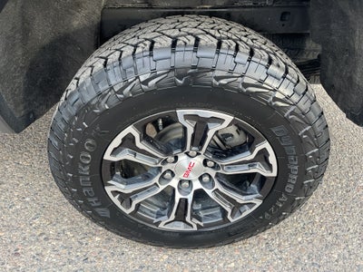 2024 GMC Canyon 4WD AT4