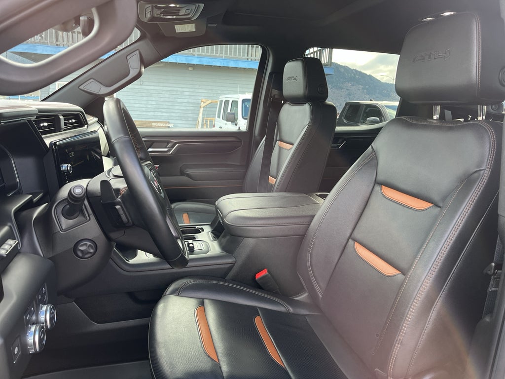 2024 GMC Sierra AT4