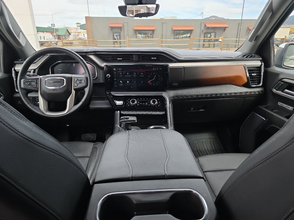 2024 GMC Sierra Denali