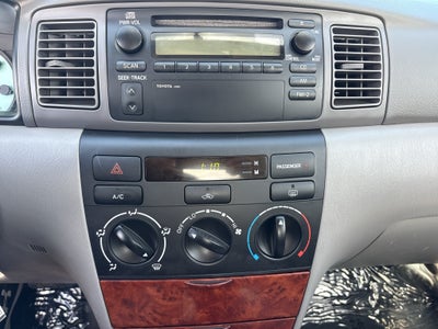 2004 Toyota Corolla LE