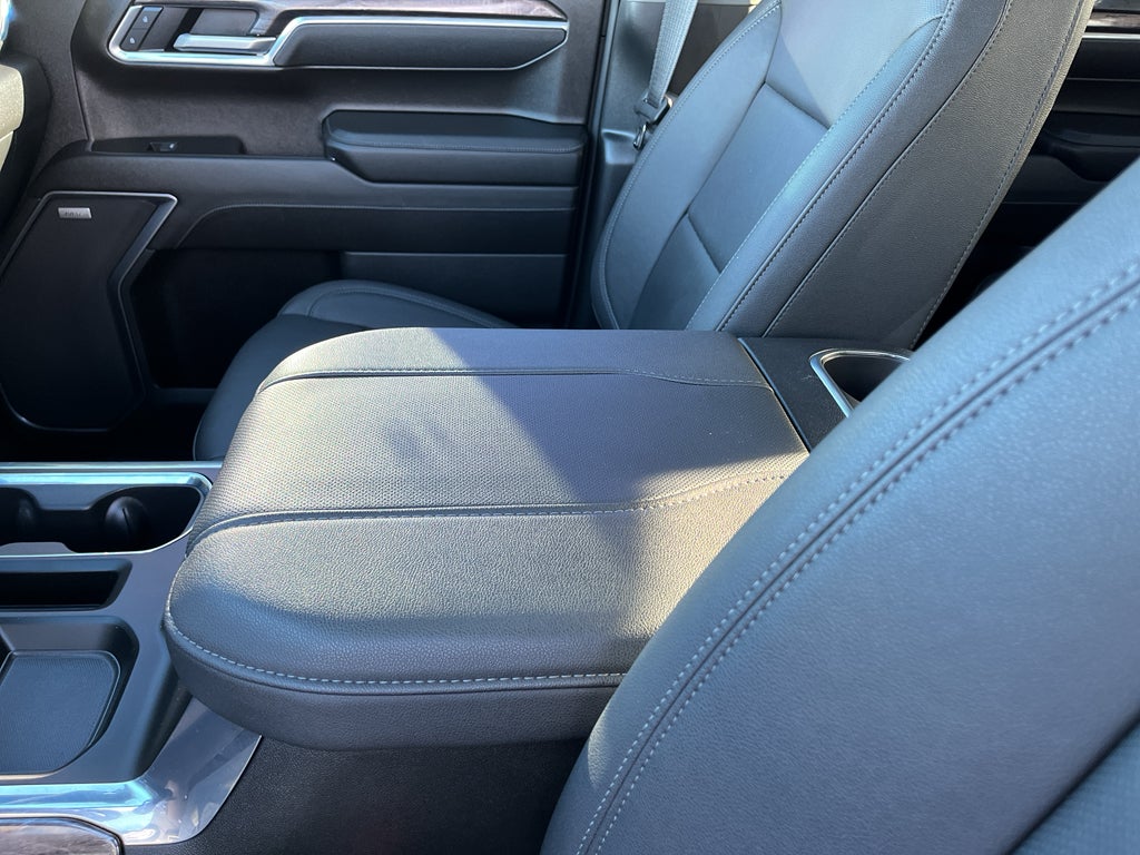 2025 Chevrolet Silverado LTZ