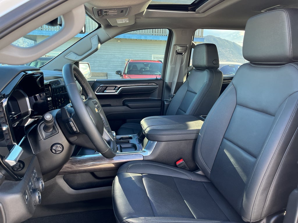 2025 Chevrolet Silverado LTZ