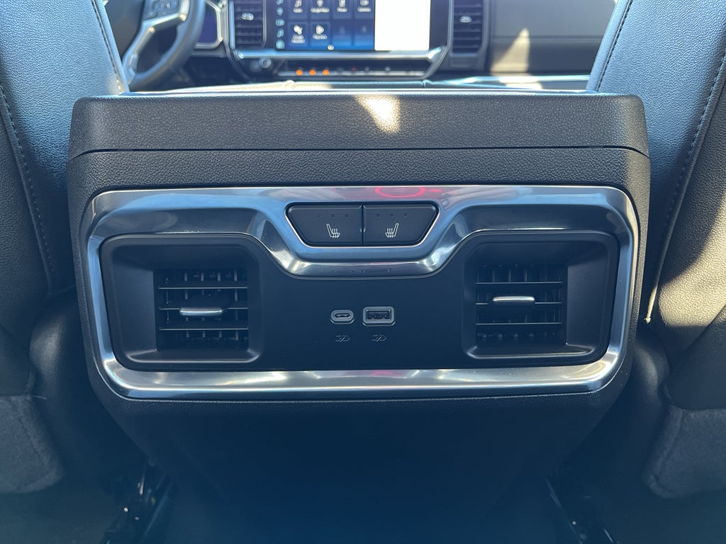 2025 Chevrolet Silverado LTZ