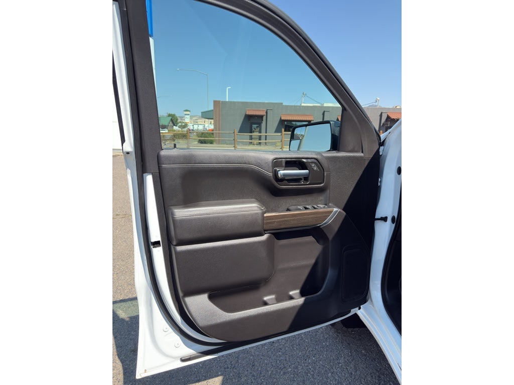 2022 Chevrolet Silverado RST