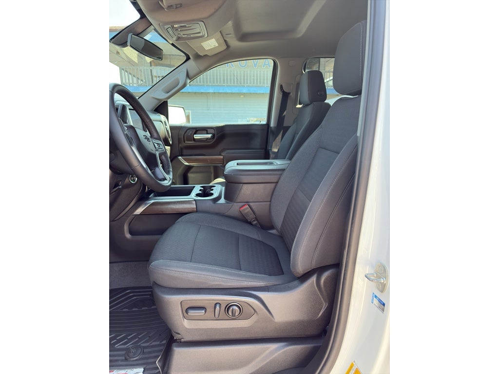 2022 Chevrolet Silverado RST