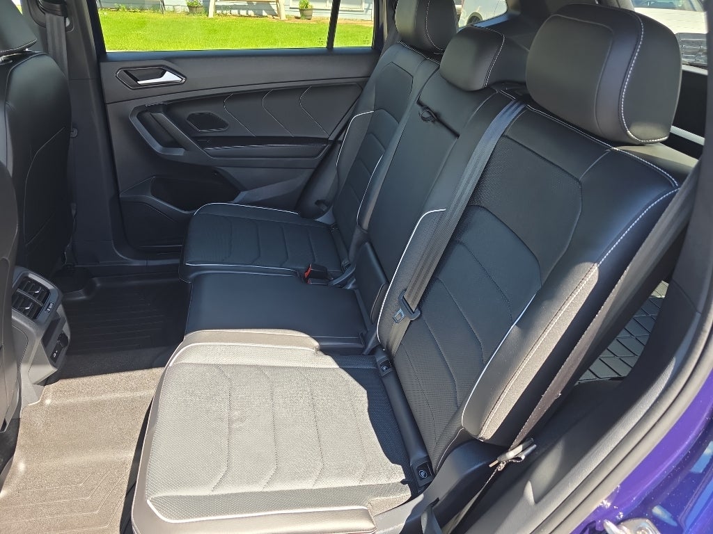 2024 Volkswagen Tiguan SEL R-Line