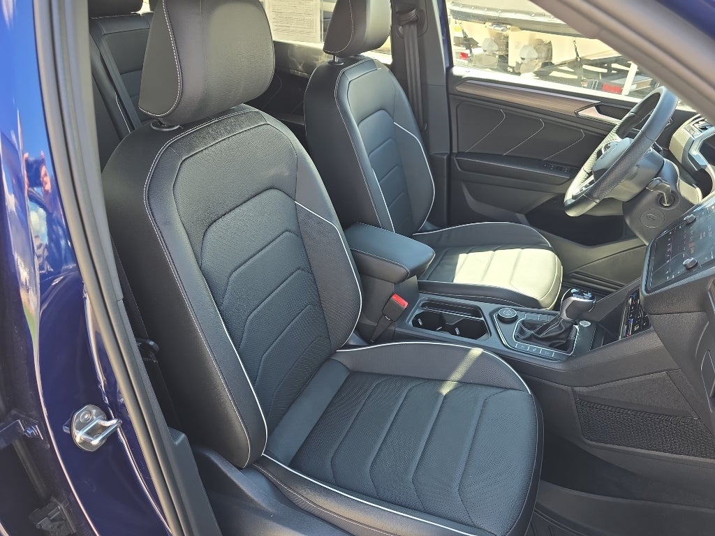 2024 Volkswagen Tiguan SEL R-Line