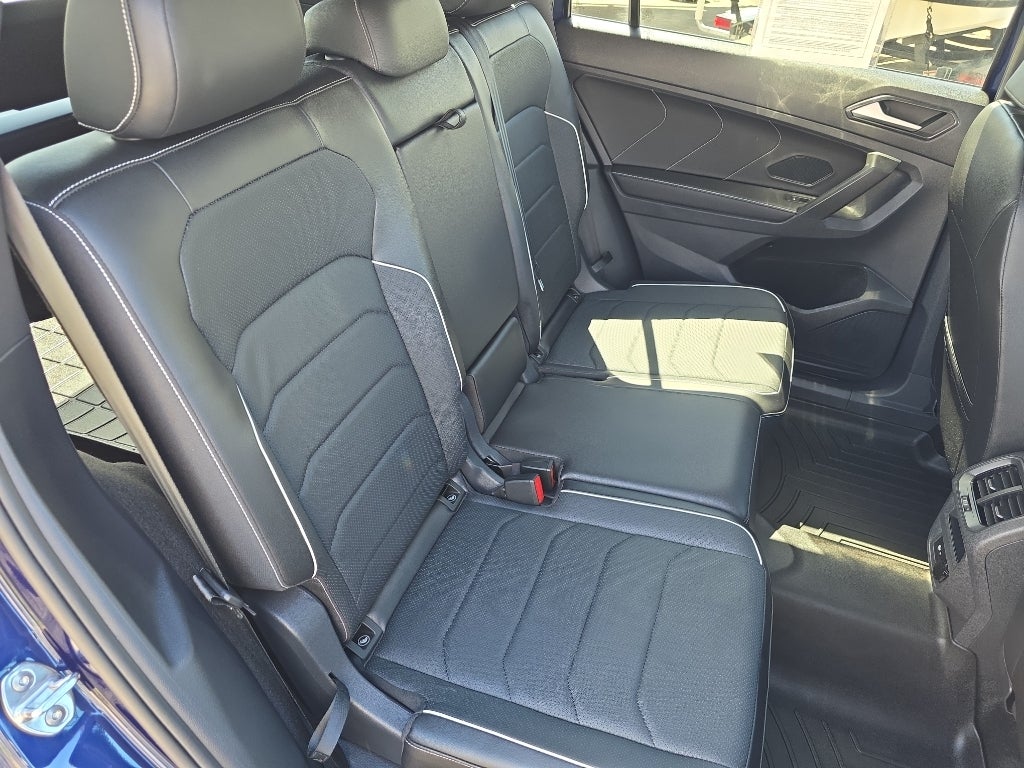 2024 Volkswagen Tiguan SEL R-Line