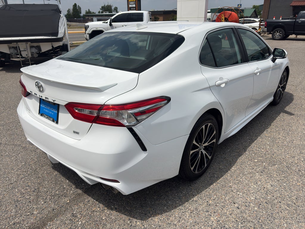 2020 Toyota Camry SE