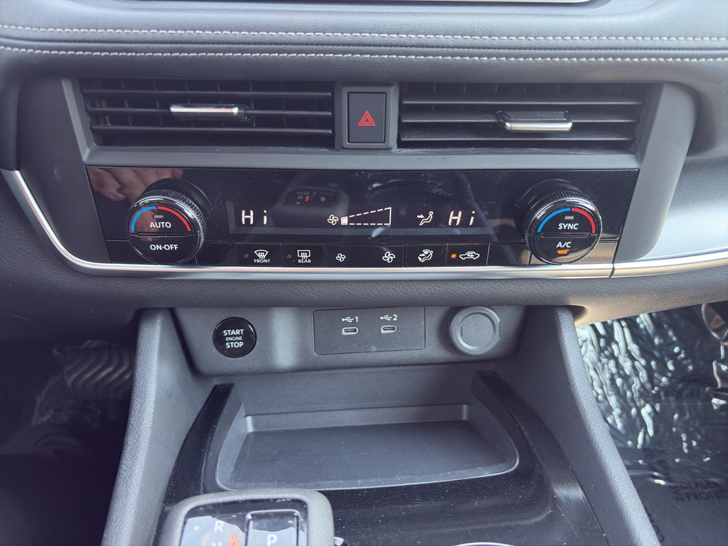 2025 Nissan Rogue SV