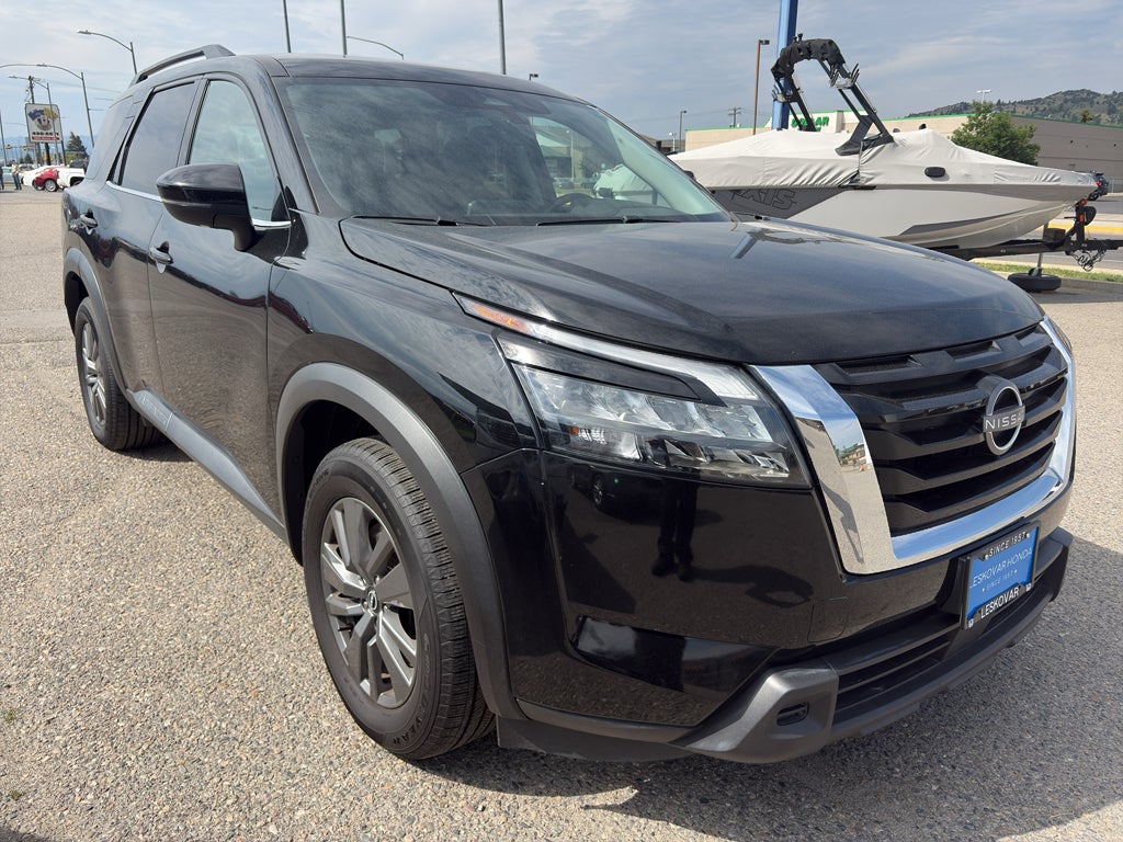 2024 Nissan Pathfinder SV
