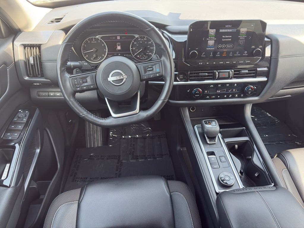 2025 Nissan Pathfinder SL
