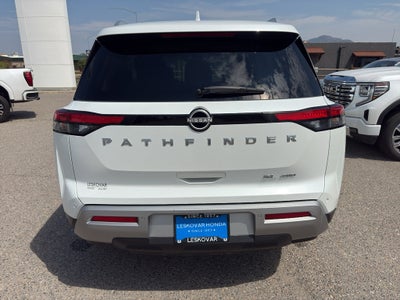 2025 Nissan Pathfinder SL