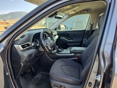 2023 Toyota Highlander LE