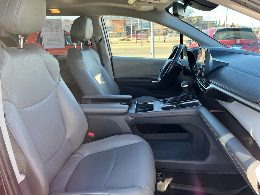 2022 Toyota Sienna XLE