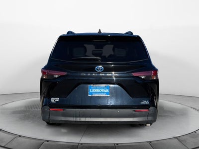 2022 Toyota Sienna XLE