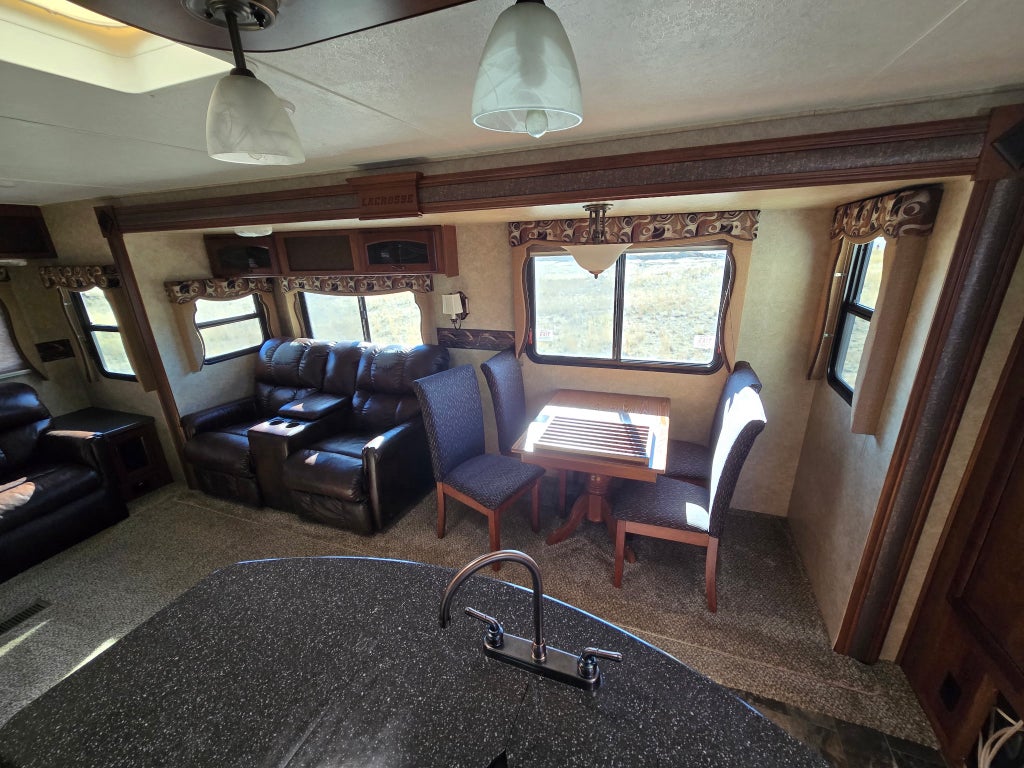 2014 Forest River 323RST Base