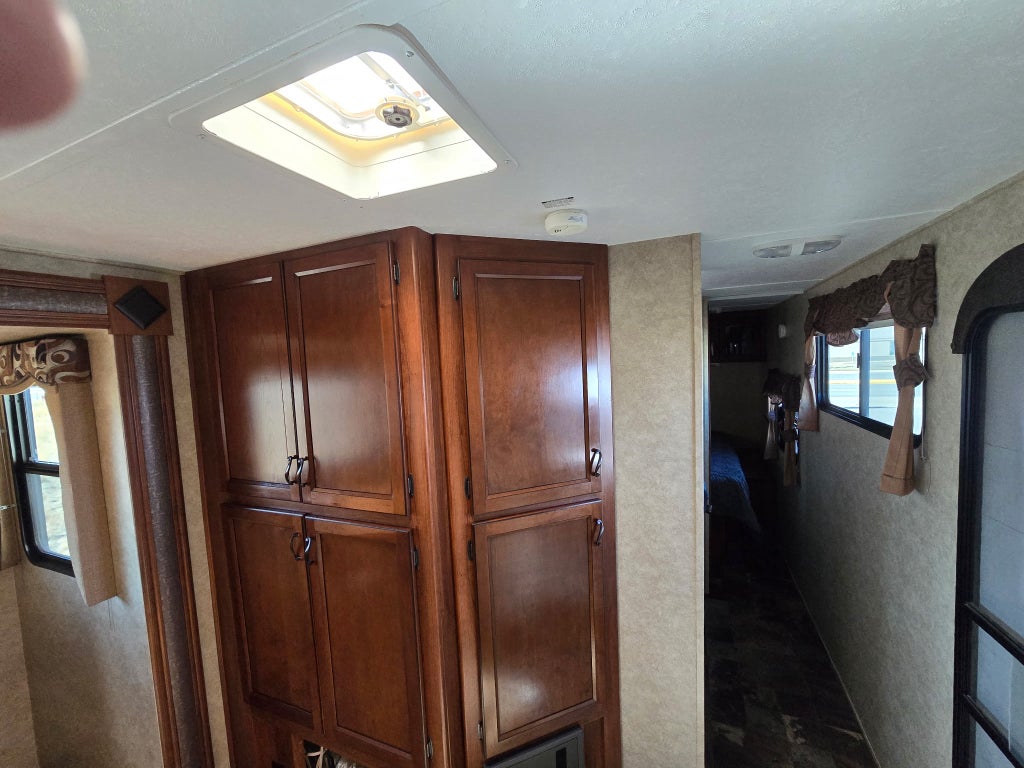 2014 Forest River 323RST Base