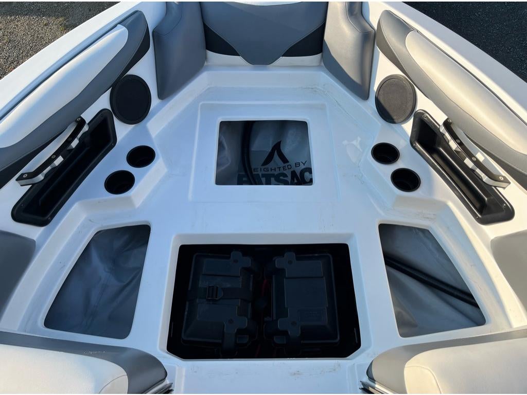 2021 AXIS T22 MALIBU 22 LSV Base