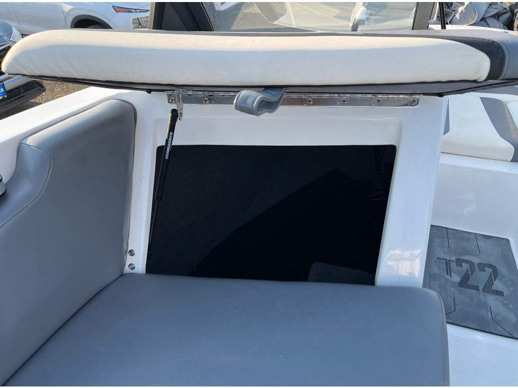 2021 AXIS T22 MALIBU 22 LSV Base