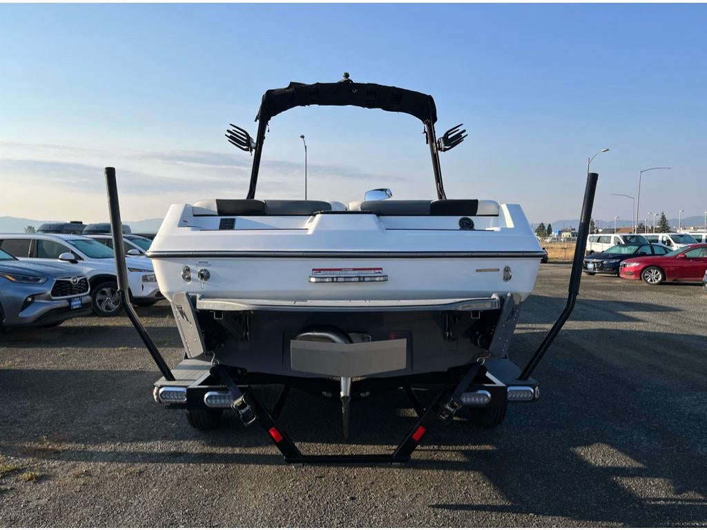 2021 AXIS T22 MALIBU 22 LSV Base