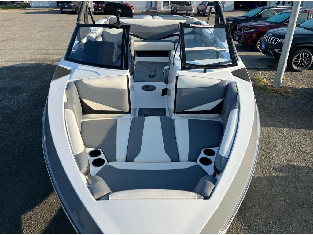 2021 AXIS T22 MALIBU 22 LSV Base