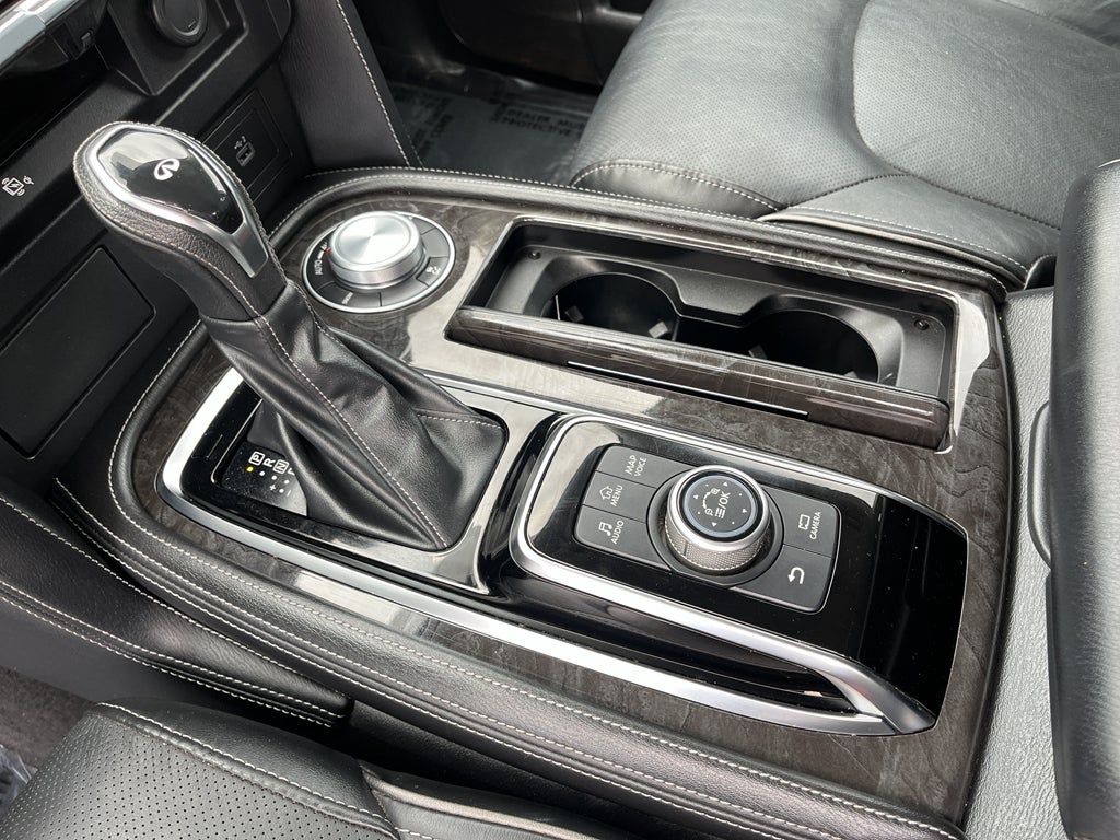 2022 INFINITI QX80 LUXE