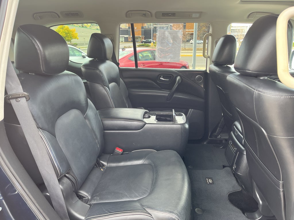 2022 INFINITI QX80 LUXE