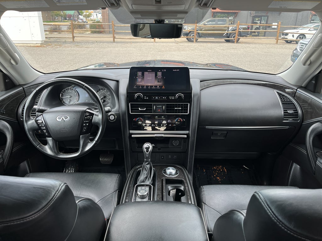 2022 INFINITI QX80 LUXE