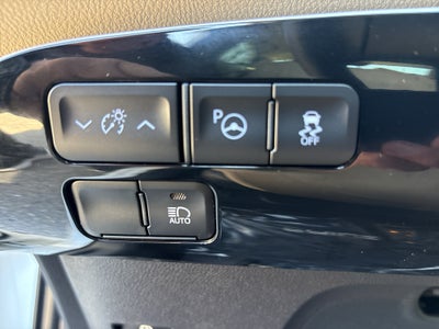 2022 Toyota Prius LE